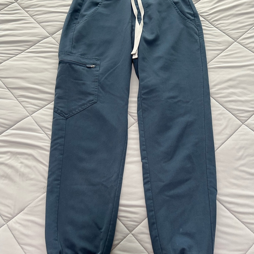 FIGS Women’s Zamora Jogger Scrub Pants in Dark Harbor